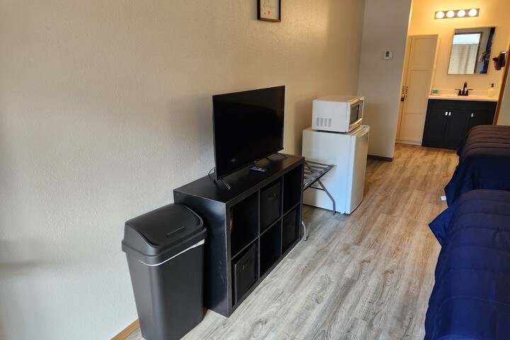 Room 13 of 38