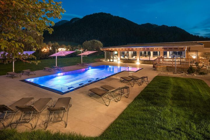 Pool 20 of 54