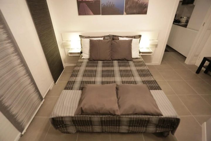 Room 2 of 12