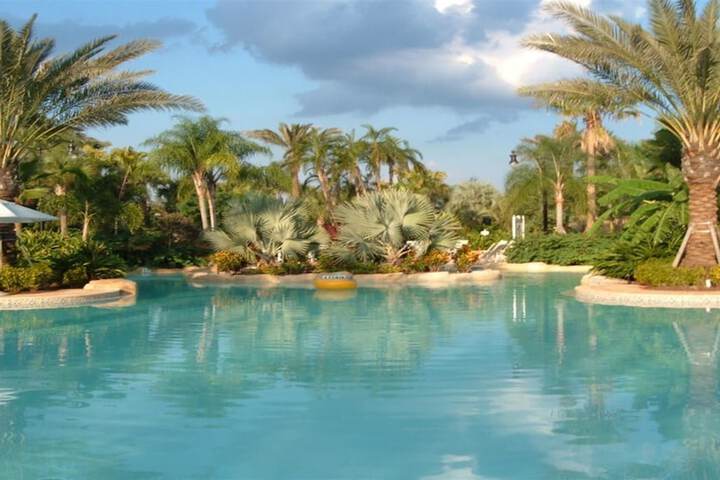 Pool 14 of 32
