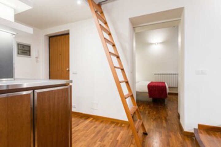 Room 10 of 22
