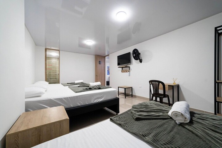 Room 83 of 122
