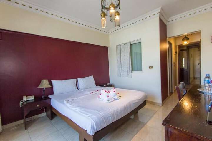 Room 10 of 65