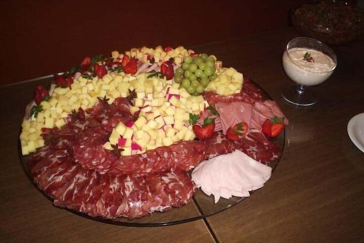 Dining 53 of 76
