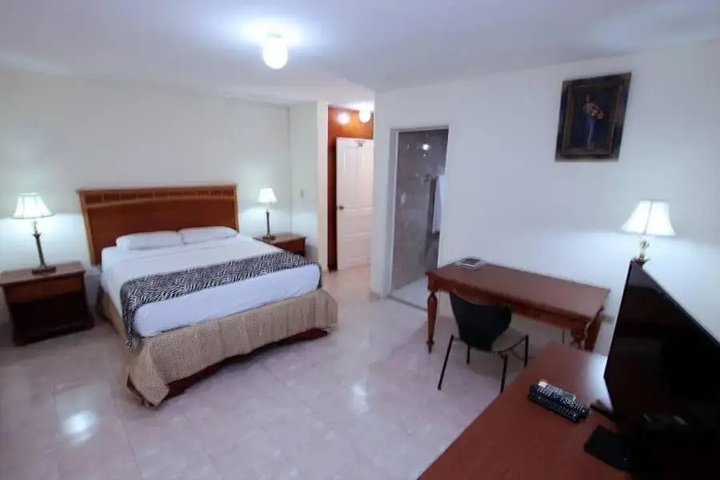 Room 5 of 16