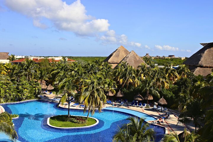 Pools & Facilities
