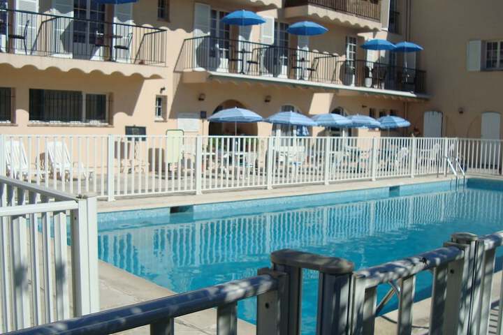 Pool 32 of 51