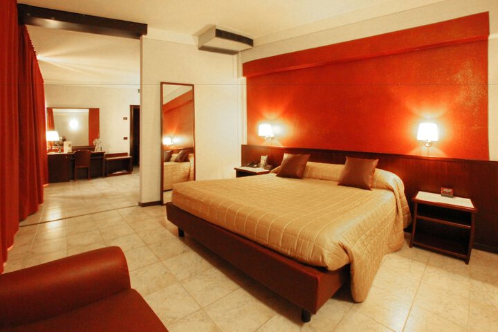 Room 3 of 58