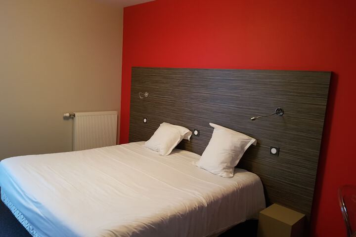 Room 8 of 46