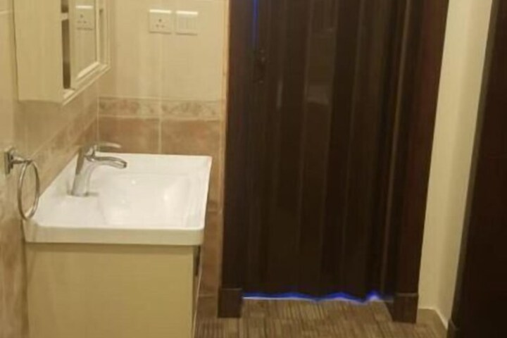 Room 43 of 88