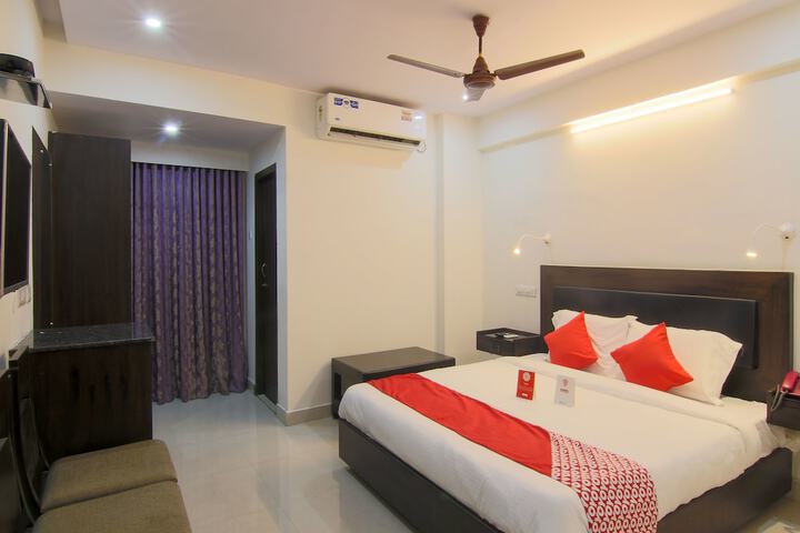 Room 9 of 24