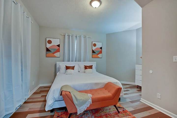 Room 6 of 70