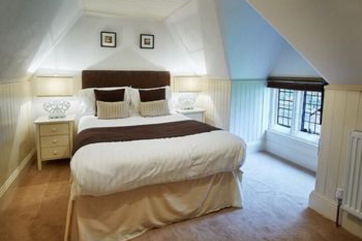 Room 27 of 44