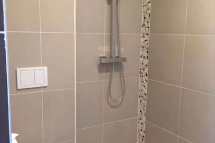 Room 15 of 61