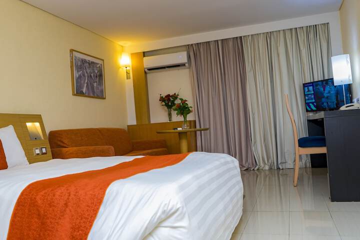 Room 8 of 41