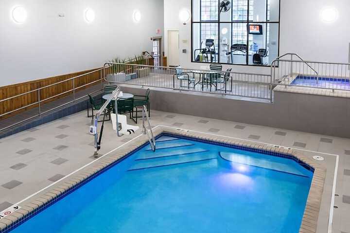 Pool Hotel