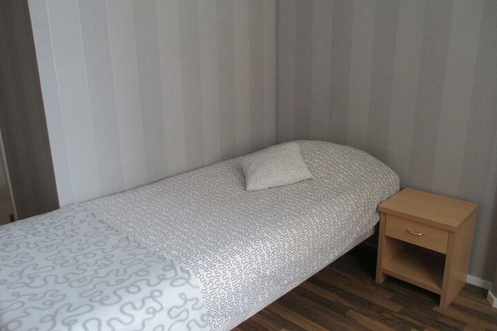 Room 2 of 28