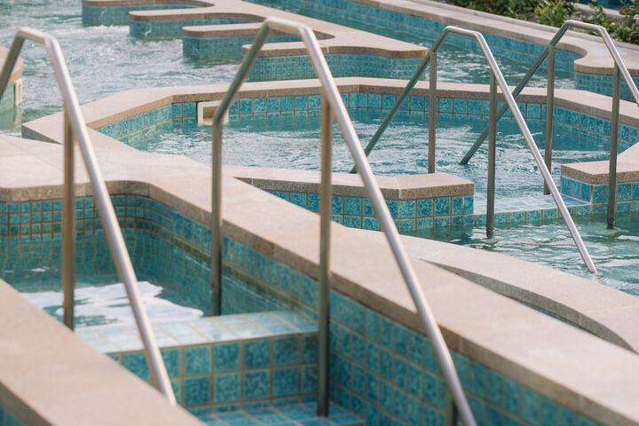 Hotel with Pool