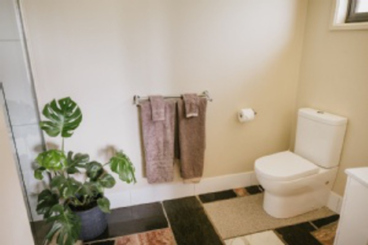 Room 176 of 252