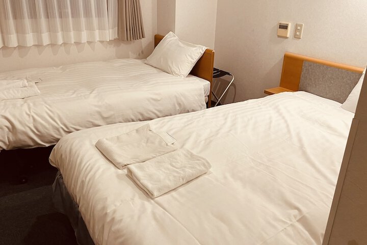 Room 15 of 35