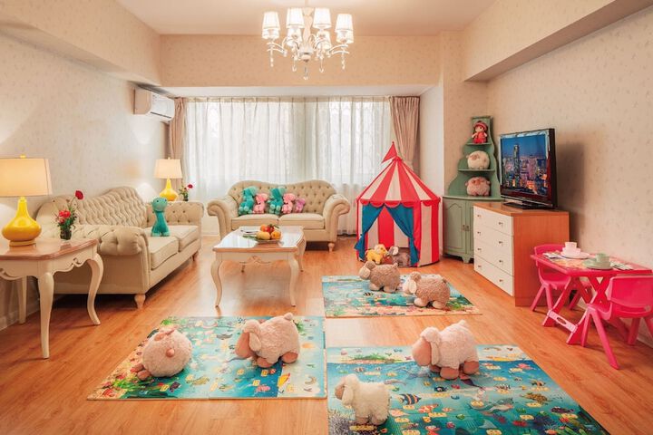 Room 12 of 42