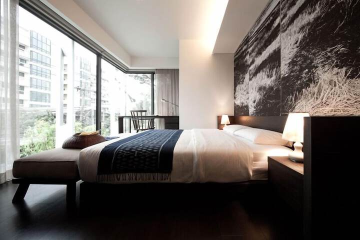Room 17 of 60