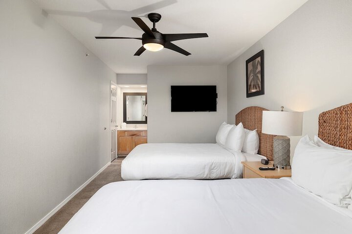 Room 34 of 220
