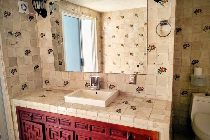 Room 42 of 65
