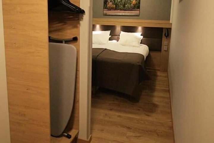 Room 16 of 58