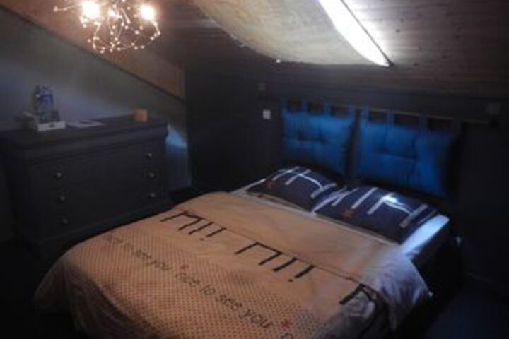Room 7 of 13