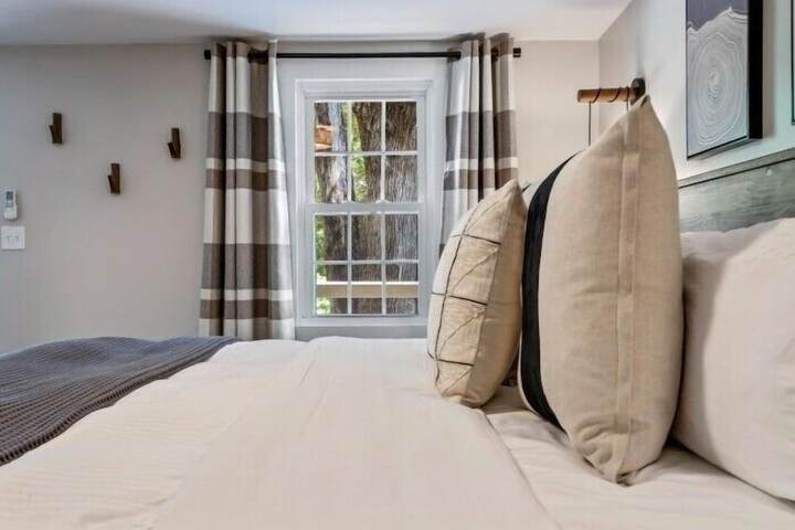 Room 142 of 431