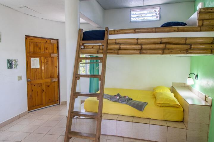 Room 21 of 97