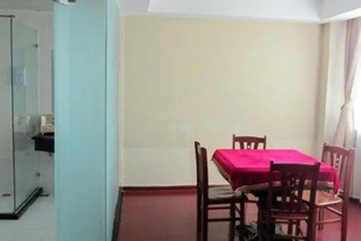 Room 12 of 15