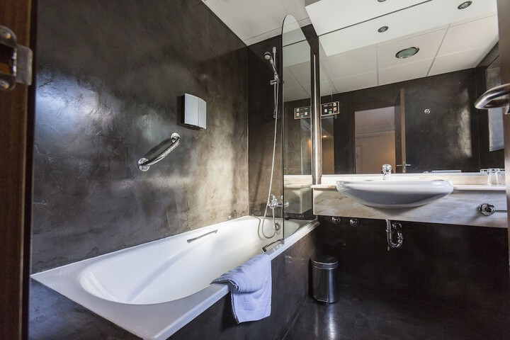 Bathroom Interior Photo