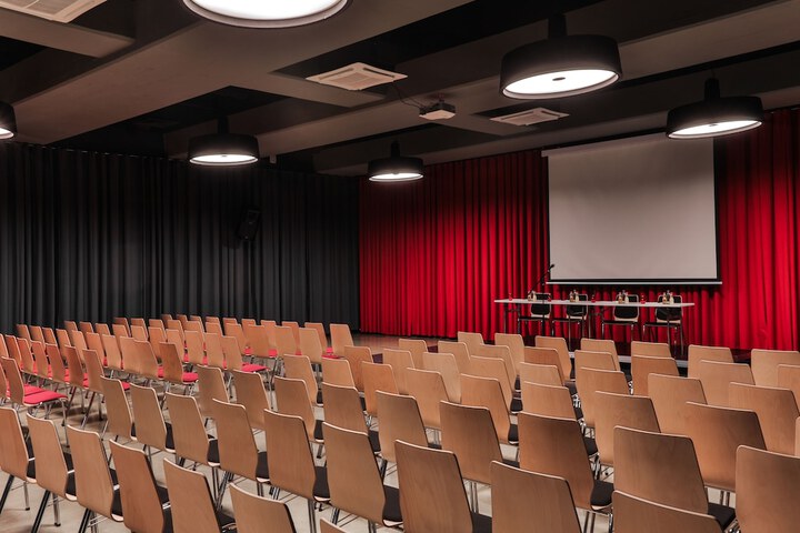 Ballroom/Hall 37 of 46