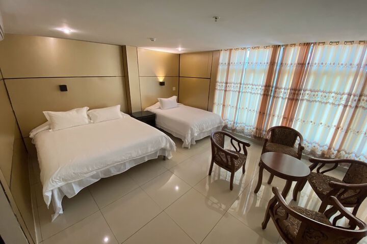 Room 19 of 48