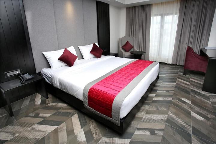 Room 13 of 43