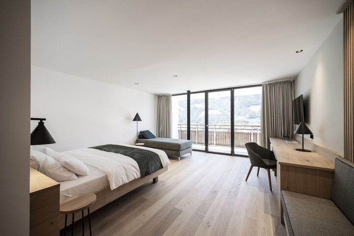 Room 7 of 57