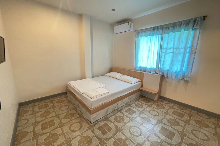 Room 16 of 109