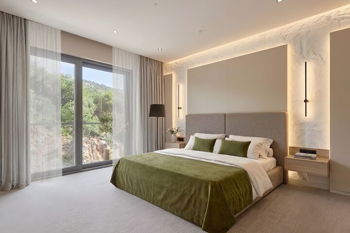 Room 2 of 27