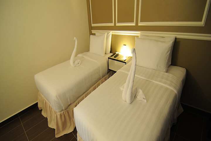 Room 7 of 31