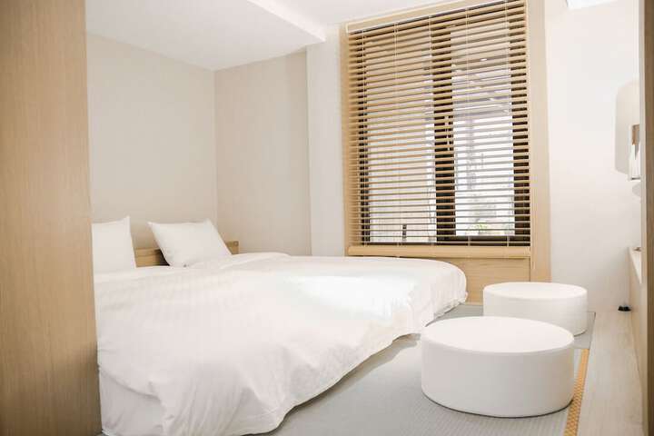 Room 11 of 75