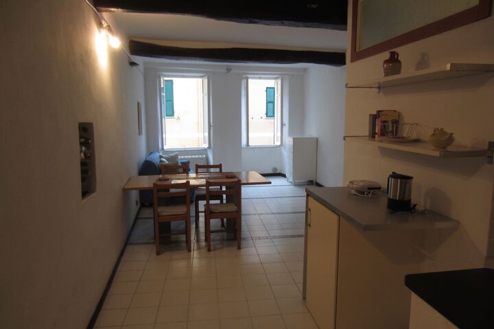 Room 10 of 15