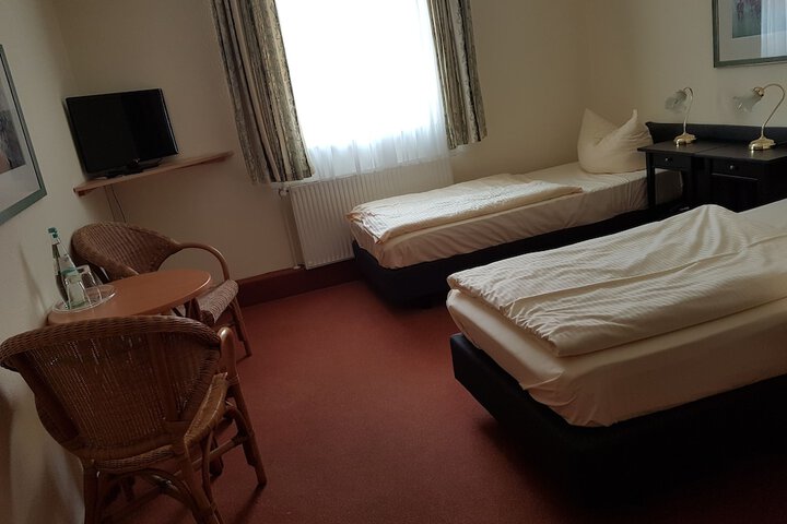 Room 2 of 21
