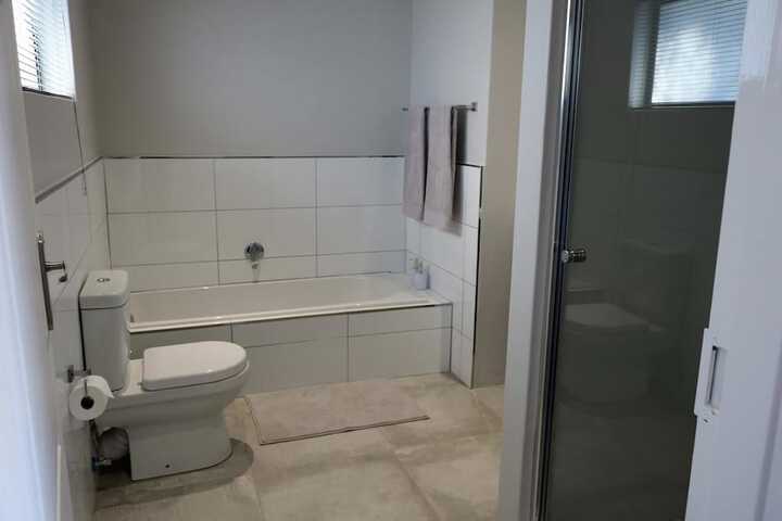 Room 10 of 12