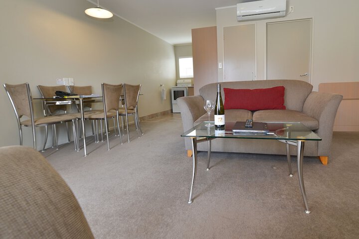 Room 6 of 35