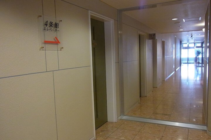 Ballroom/Hall 61 of 75