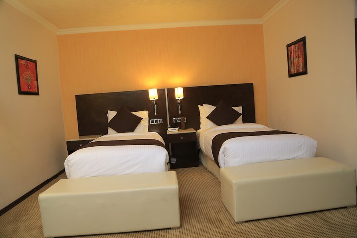 Room 16 of 66