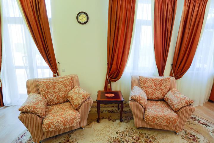 Room 46 of 89