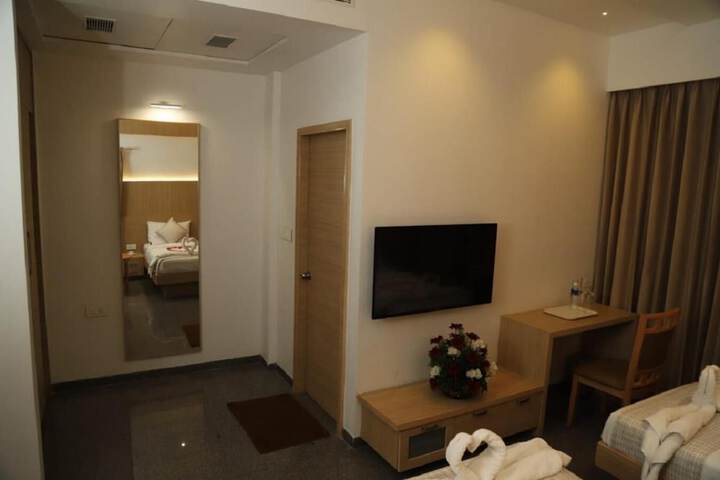 Room 7 of 35